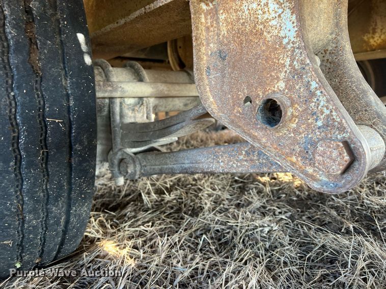 image for item NN9313 1997 Holden HLB 36225  equipment trailer