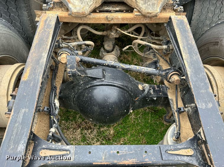 image for item NO9418 2013 International ProStar Plus  semi truck