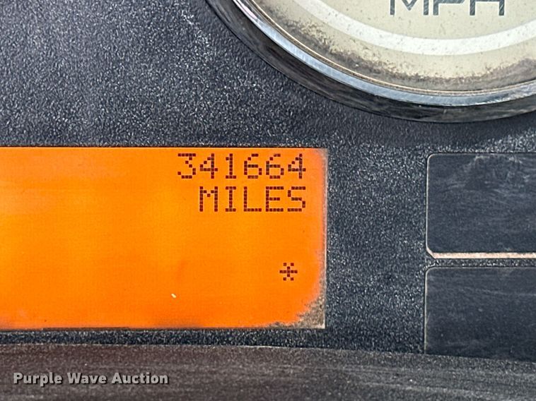 image for item NO9418 2013 International ProStar Plus  semi truck