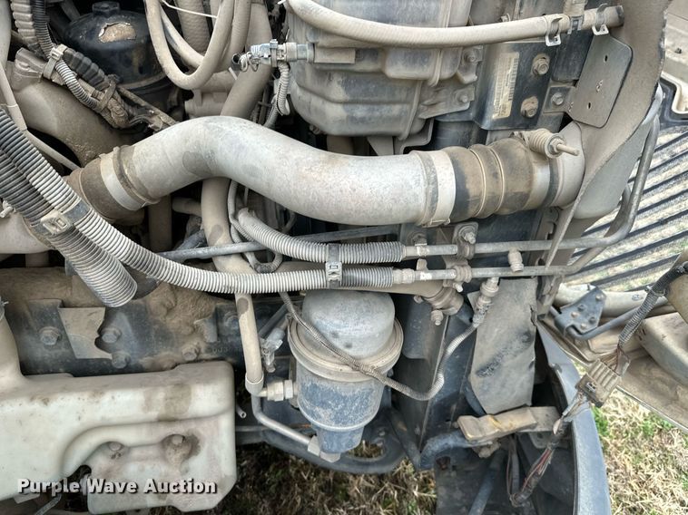 image for item NO9418 2013 International ProStar Plus  semi truck