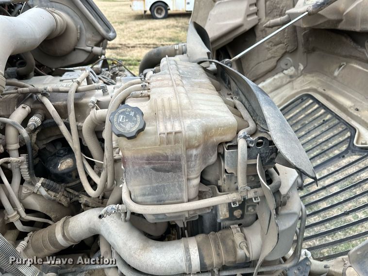 image for item NO9418 2013 International ProStar Plus  semi truck