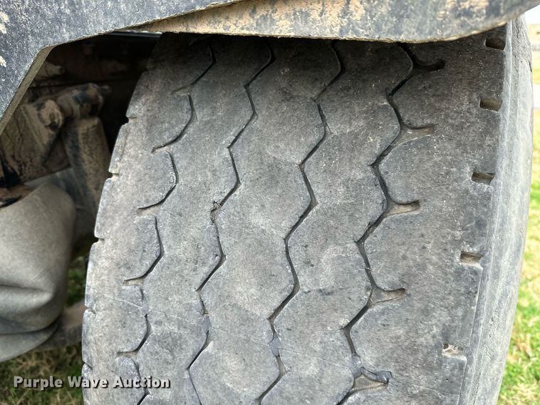 image for item NO9418 2013 International ProStar Plus  semi truck