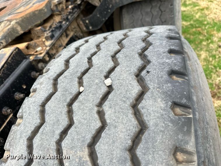 image for item NO9418 2013 International ProStar Plus  semi truck