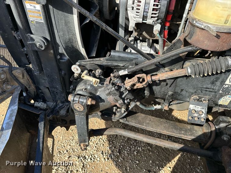 image for item NO9465 2013 Peterbilt 386  semi truck