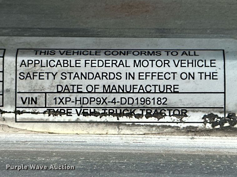 image for item NO9465 2013 Peterbilt 386  semi truck