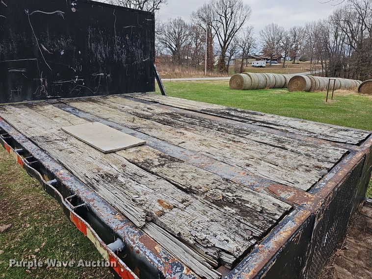 image for item NP9275 1979  drop deck trailer