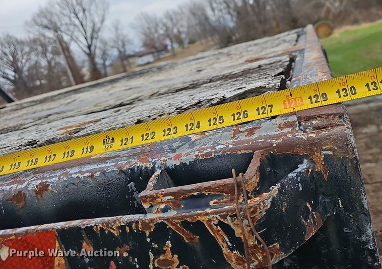 image for item NP9275 1979  drop deck trailer