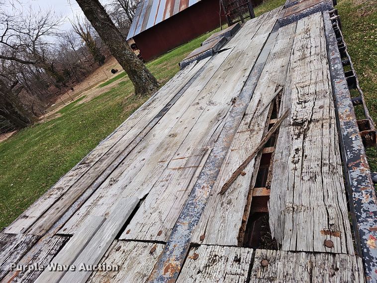 image for item NP9275 1979  drop deck trailer