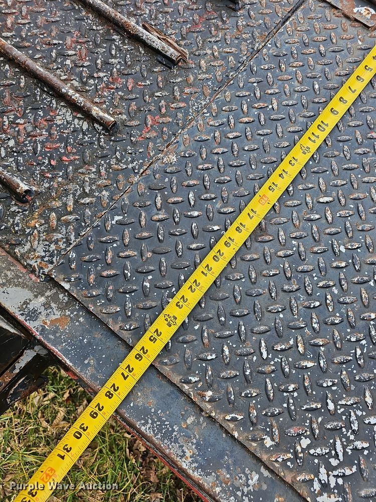 image for item NP9275 1979  drop deck trailer