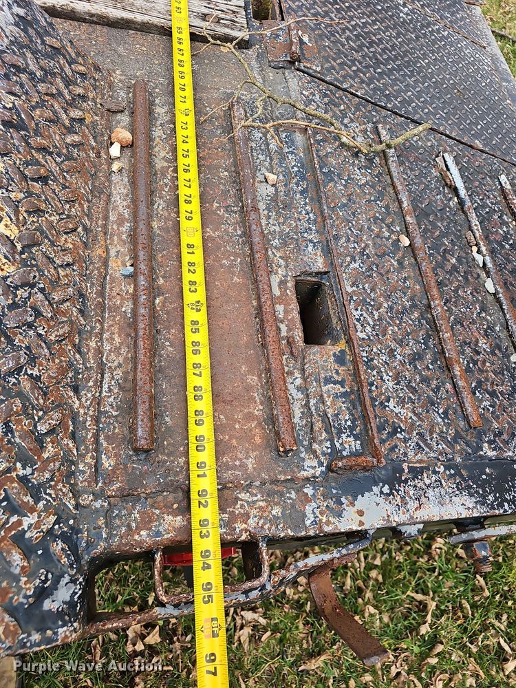 image for item NP9275 1979  drop deck trailer