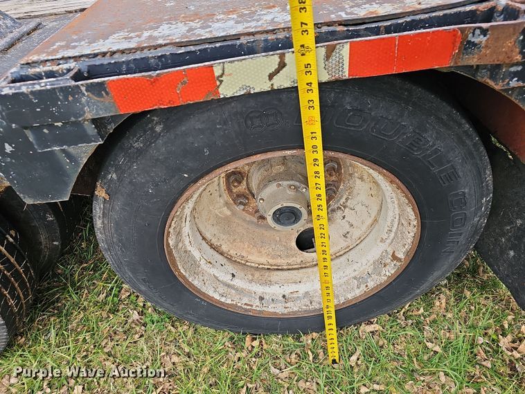 image for item NP9275 1979  drop deck trailer