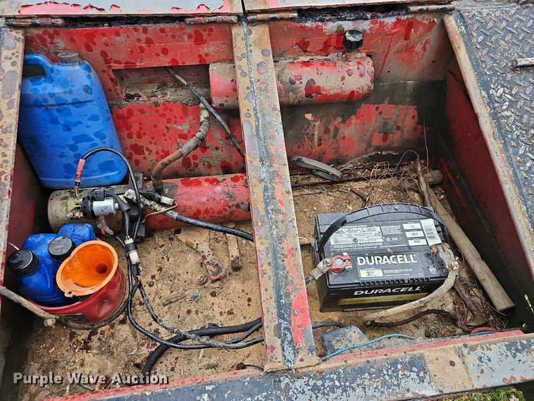 image for item NP9275 1979  drop deck trailer