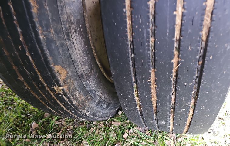 image for item NP9275 1979  drop deck trailer