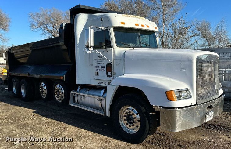 image for item NS9052 2000 Freightliner  dump truck