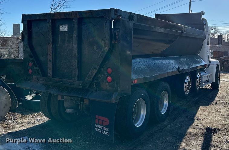 image for item NS9052 2000 Freightliner  dump truck