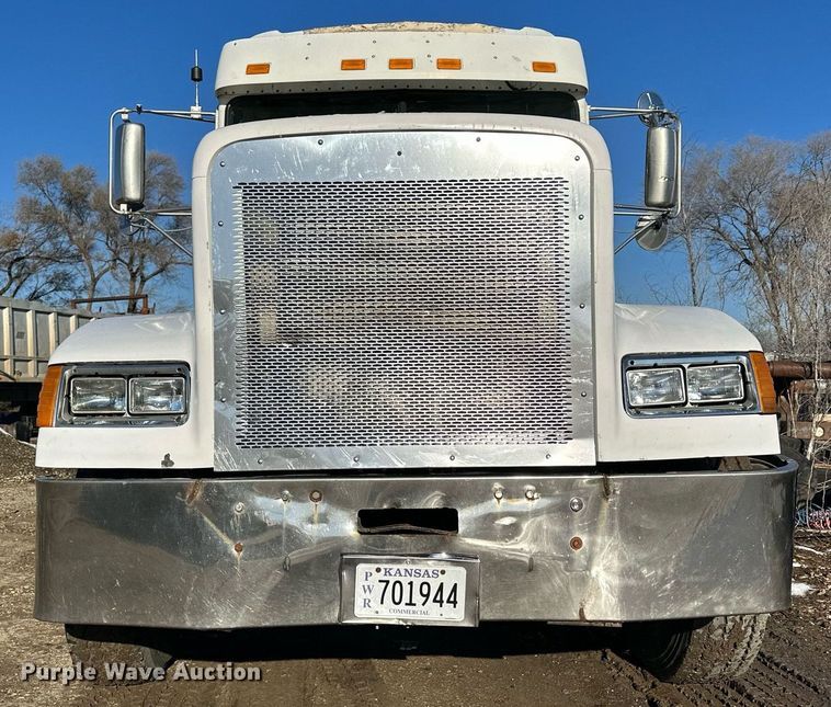 image for item NS9052 2000 Freightliner  dump truck