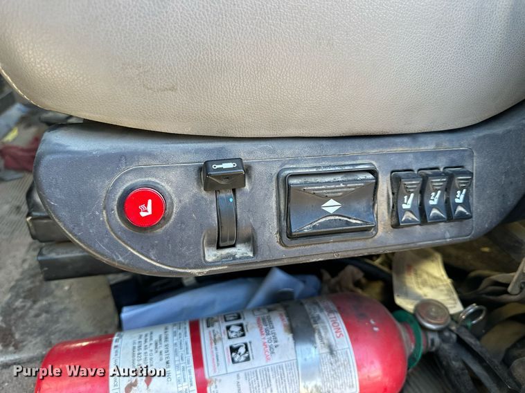 image for item NS9052 2000 Freightliner  dump truck