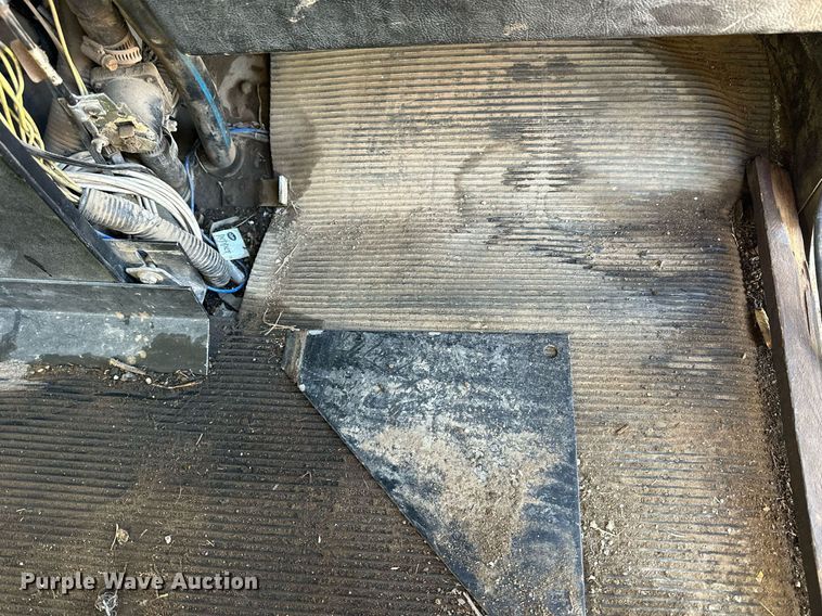 image for item NS9052 2000 Freightliner  dump truck