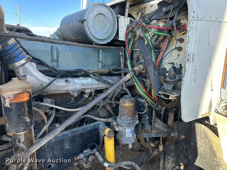 image for item NS9052 2000 Freightliner  dump truck