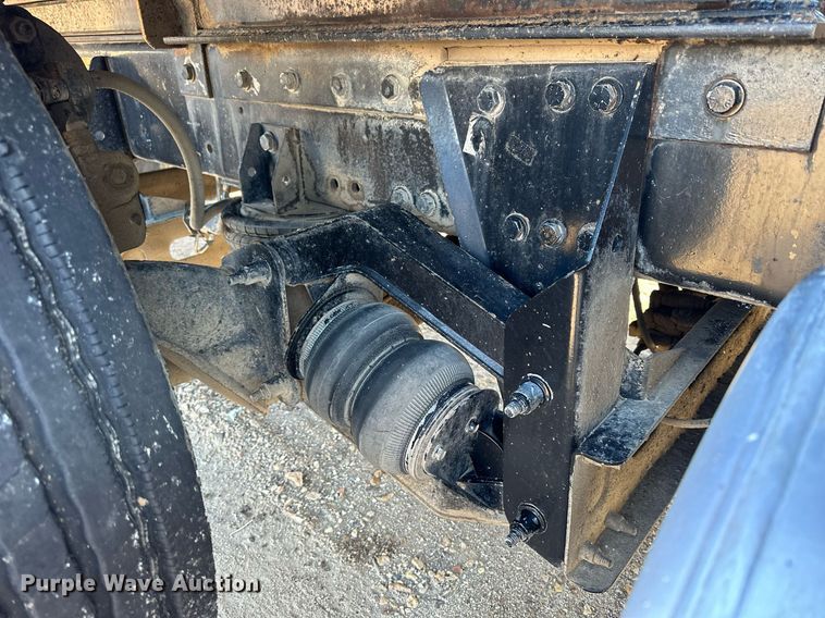 image for item NS9052 2000 Freightliner  dump truck