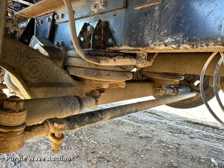 image for item NS9052 2000 Freightliner  dump truck