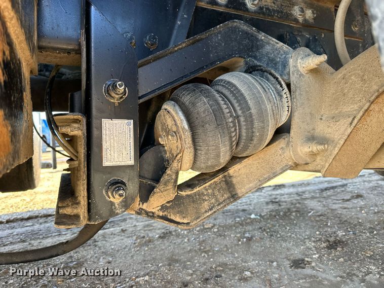 image for item NS9052 2000 Freightliner  dump truck