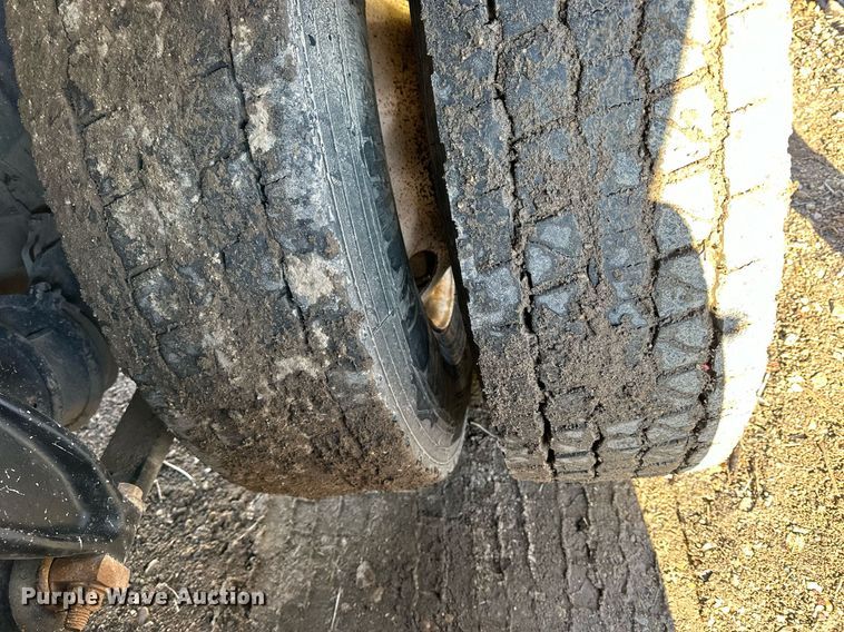 image for item NS9052 2000 Freightliner  dump truck