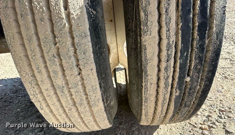 image for item NS9071 1998 Wabash  flatbed trailer