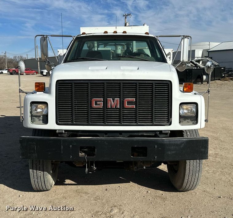 image for item NS9072 2000 GMC C7500  utility / service truck