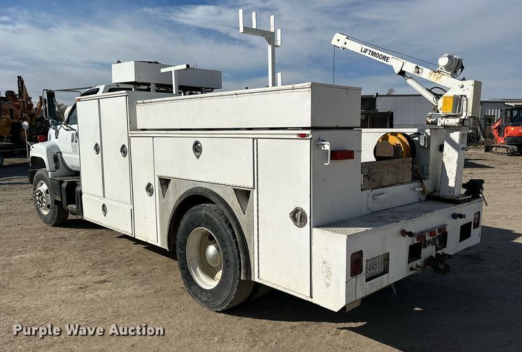 image for item NS9072 2000 GMC C7500  utility / service truck
