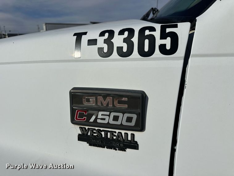 image for item NS9072 2000 GMC C7500  utility / service truck
