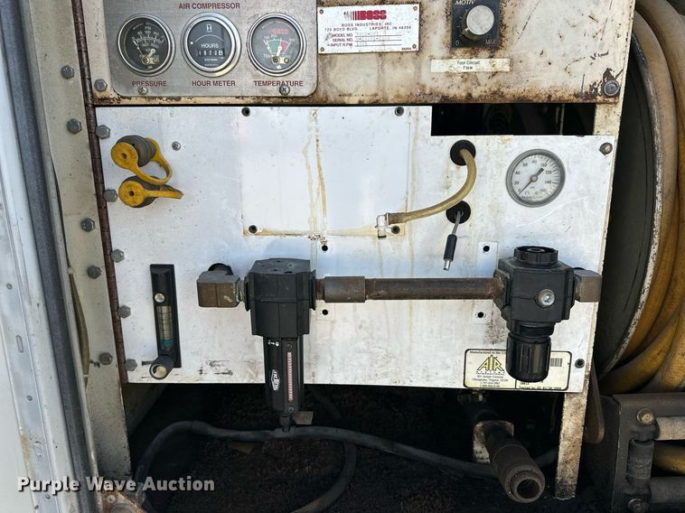 image for item NS9072 2000 GMC C7500  utility / service truck