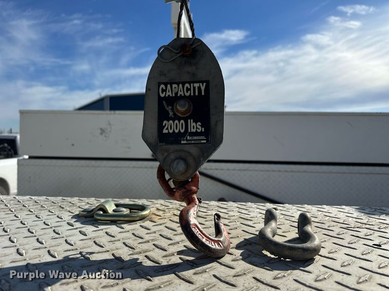 image for item NS9072 2000 GMC C7500  utility / service truck