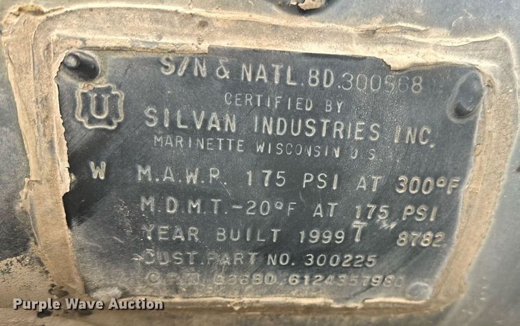 image for item NS9072 2000 GMC C7500  utility / service truck