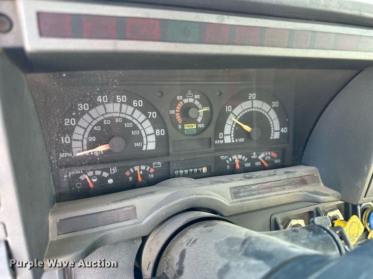 image for item NS9072 2000 GMC C7500  utility / service truck