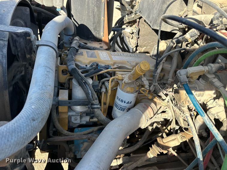 image for item NS9072 2000 GMC C7500  utility / service truck