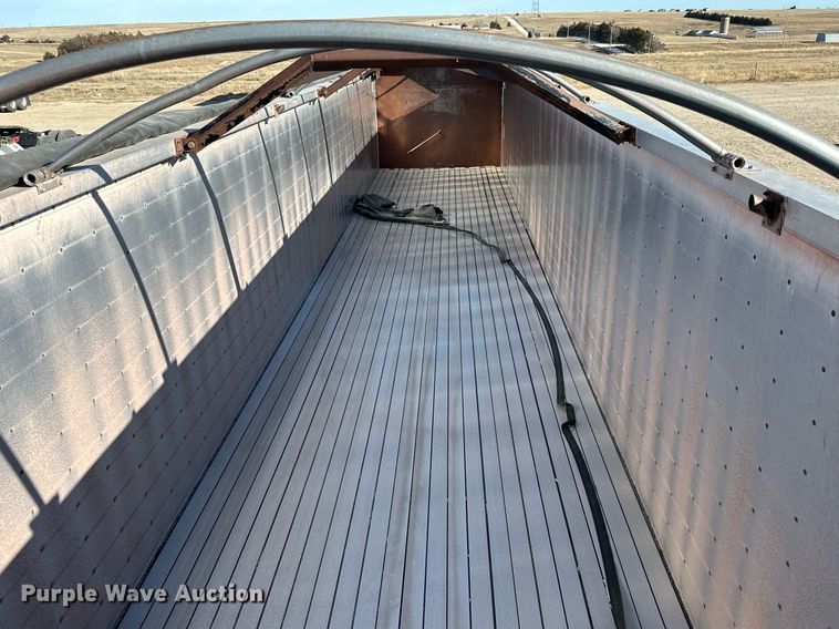 image for item NS9103 2008 Wilson DWG-550WB  walking floor trailer