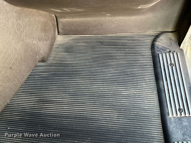 image for item NS9105 2017 Kenworth T660  semi truck