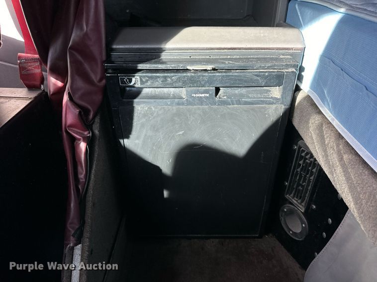 image for item NS9105 2017 Kenworth T660  semi truck