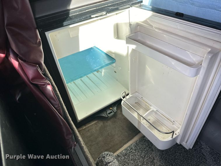 image for item NS9105 2017 Kenworth T660  semi truck