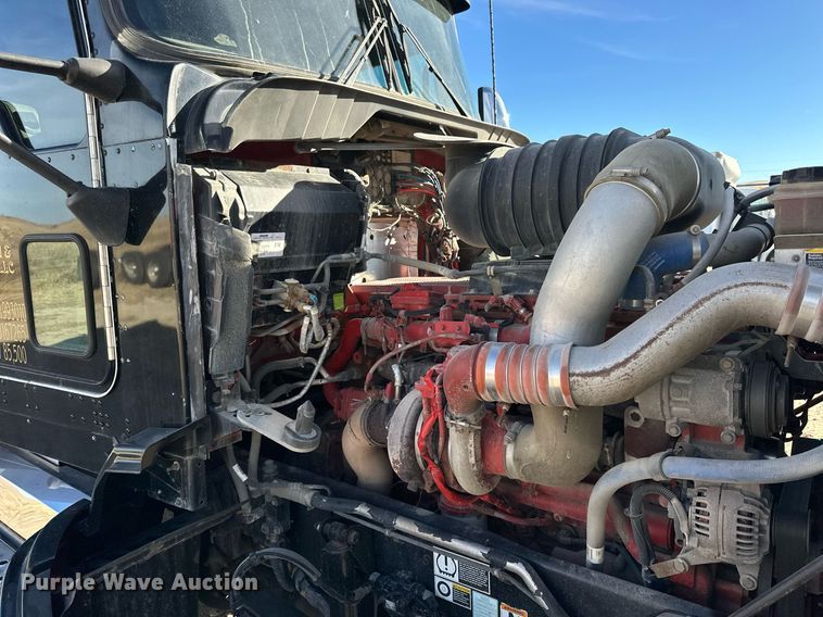 image for item NS9105 2017 Kenworth T660  semi truck