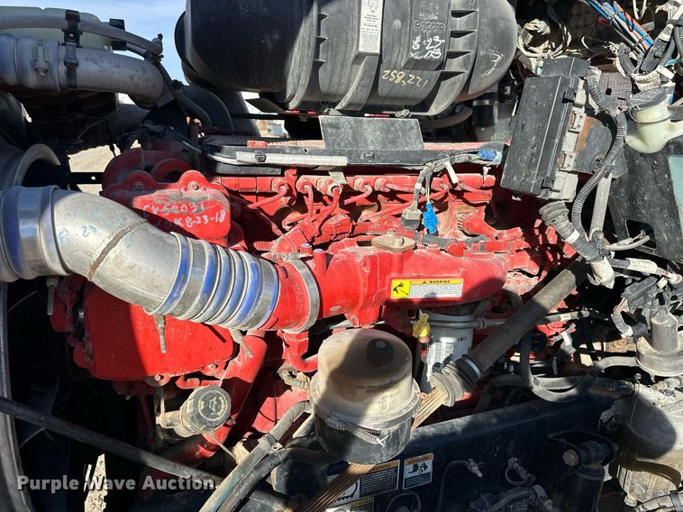 image for item NS9105 2017 Kenworth T660  semi truck