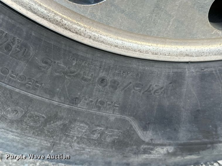 image for item NS9105 2017 Kenworth T660  semi truck