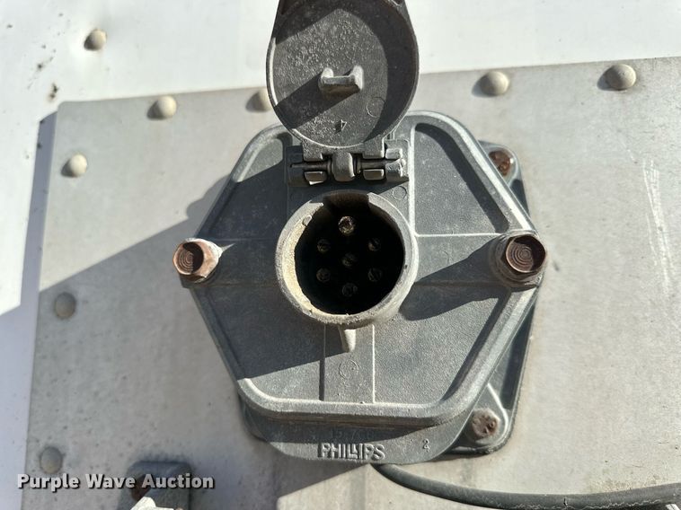 image for item NS9106 2002 Cornhusker 800  grain trailer