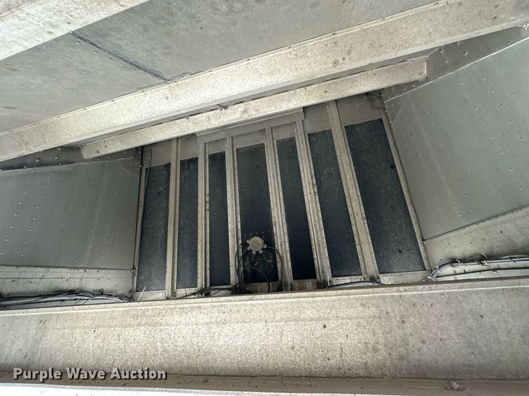 image for item NS9106 2002 Cornhusker 800  grain trailer