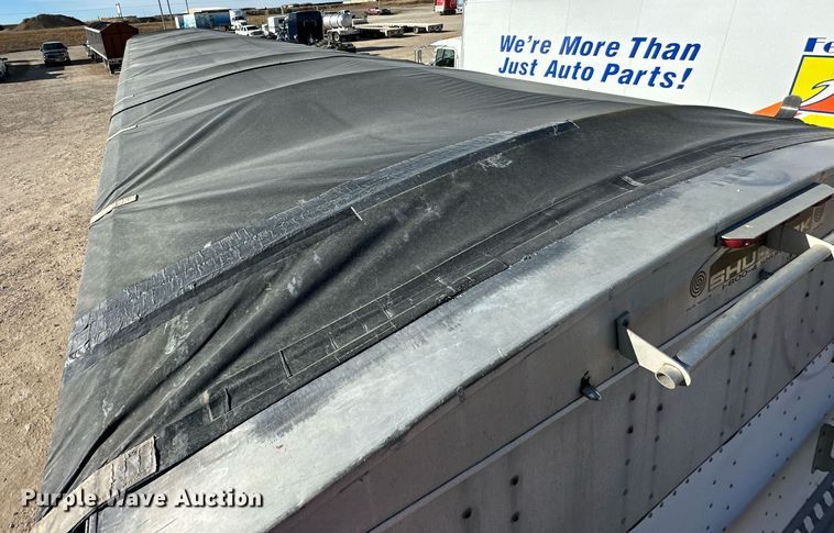 image for item NS9106 2002 Cornhusker 800  grain trailer