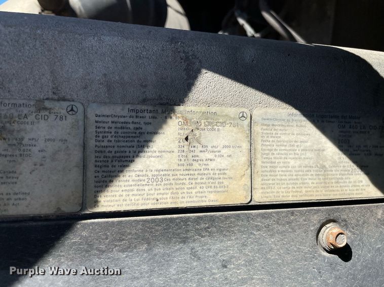 image for item NX9777 2004 Freightliner Century Class S/T  semi truck