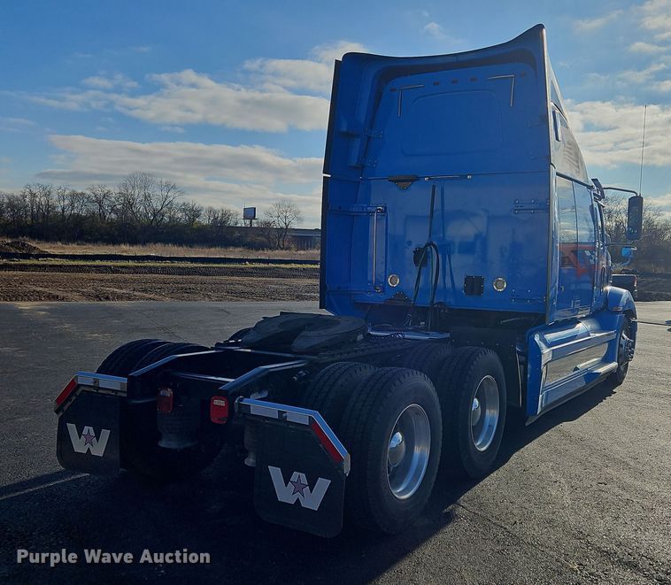 image for item NZ9111 2020 Western Star 5700XE  semi truck