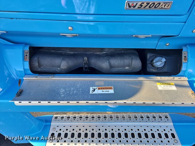 image for item NZ9111 2020 Western Star 5700XE  semi truck