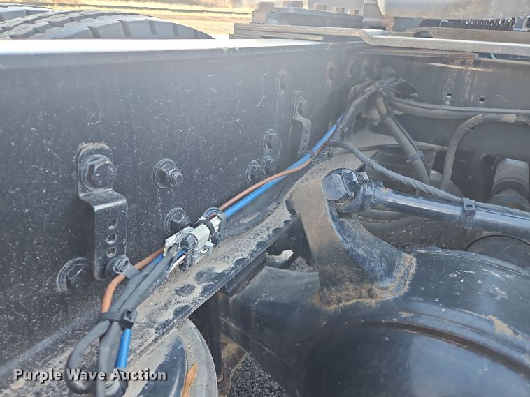 image for item NZ9111 2020 Western Star 5700XE  semi truck